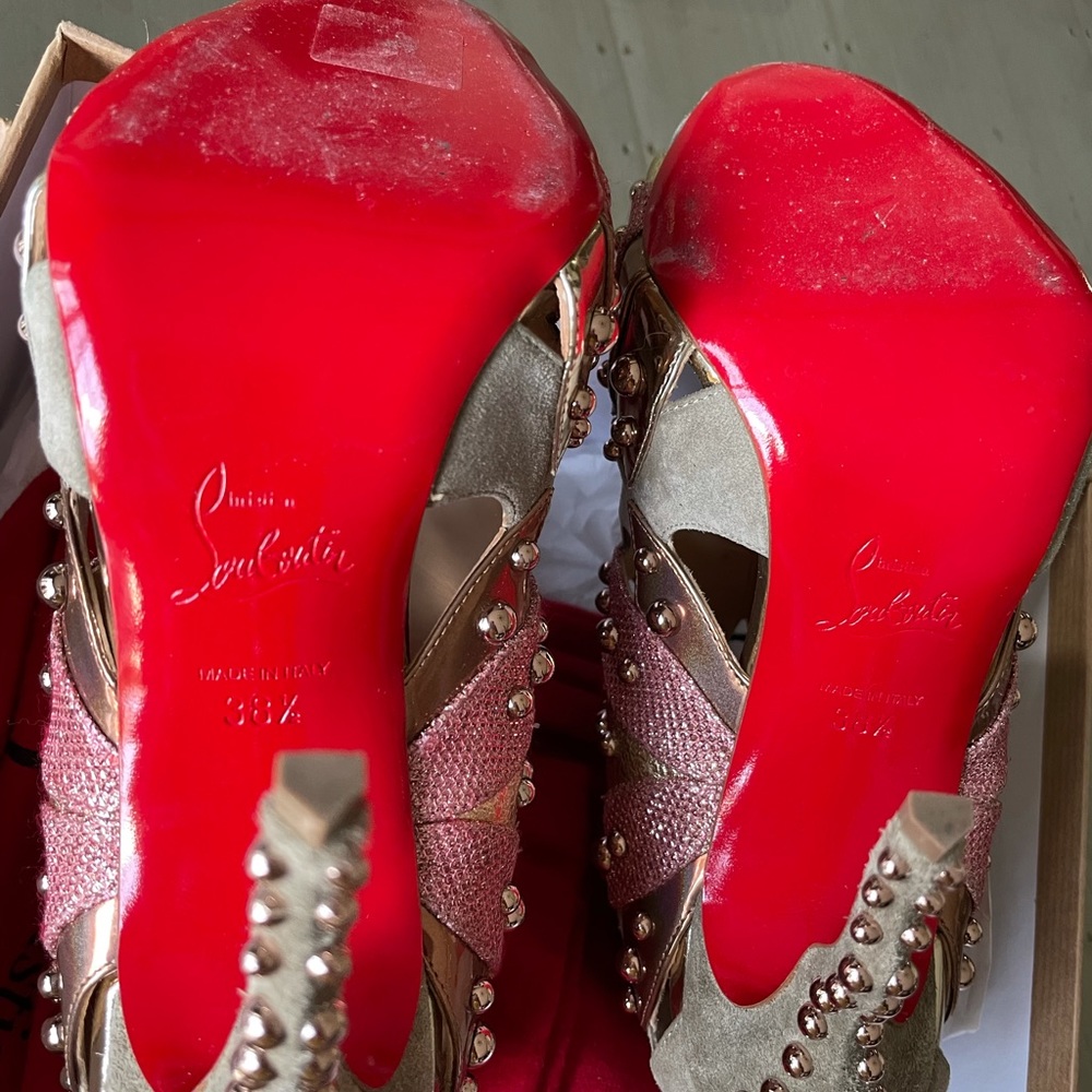 Christian louboutin venecage suede taupe pink studded peep toe sz 38.5 - Picture 9 of 11